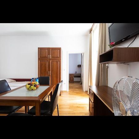 Crystal Apartment Wina Bagian luar foto